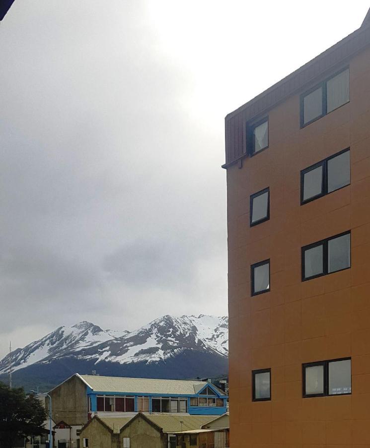 Hostal Malvinas Ushuaia Esterno foto