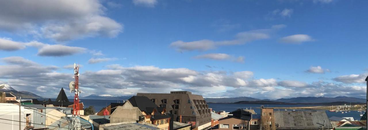 Hostal Malvinas Ushuaia Esterno foto
